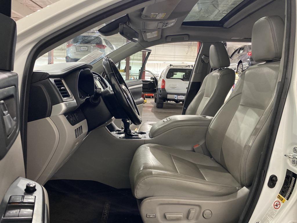 used 2017 Toyota Highlander car, priced at $19,155