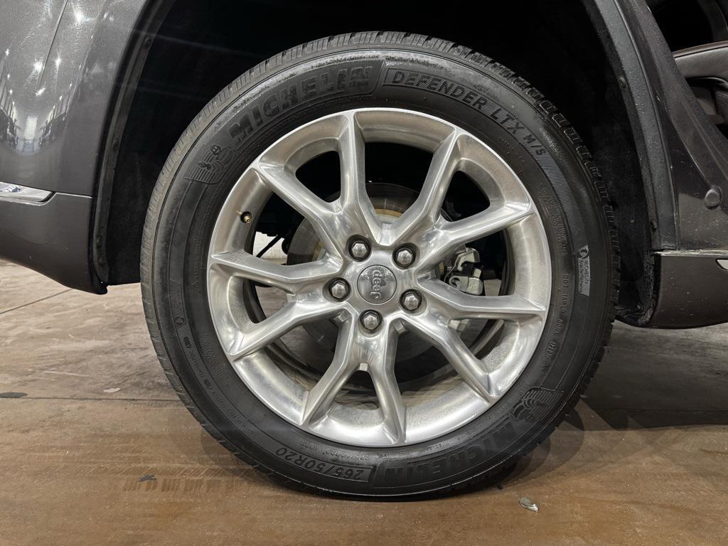 used 2015 Jeep Grand Cherokee car, priced at $14,995