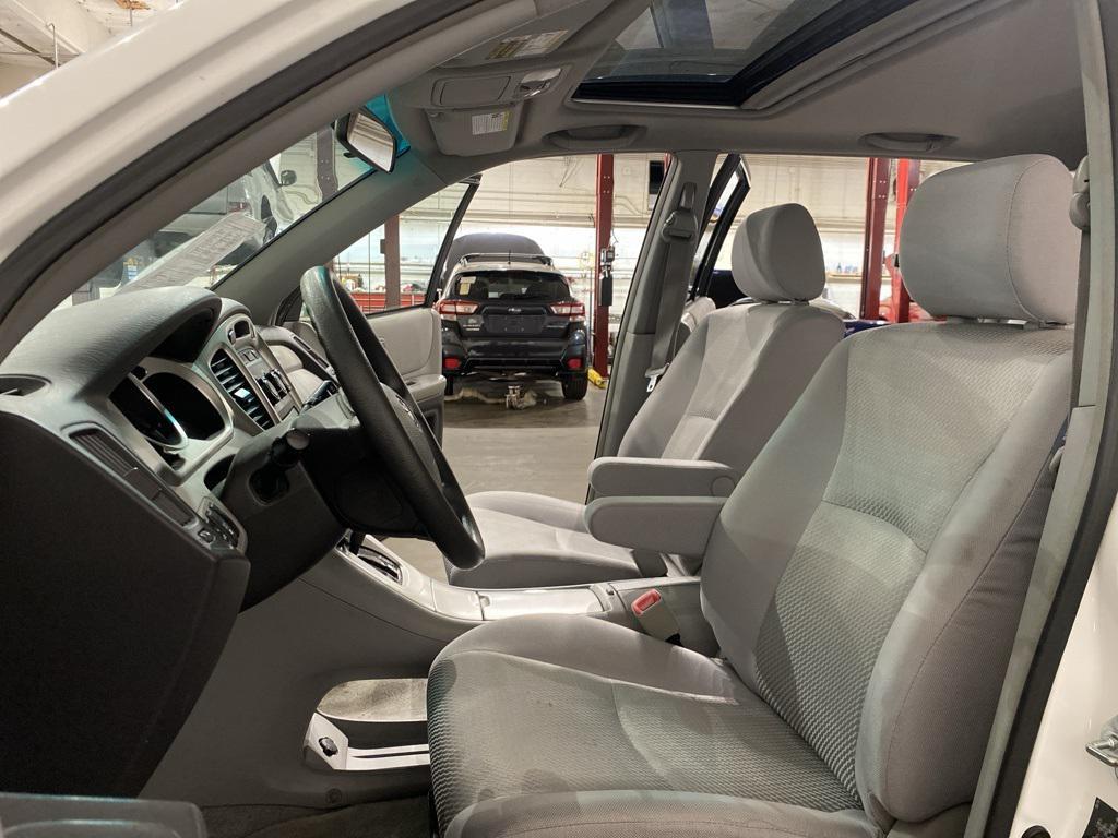 used 2007 Toyota Highlander car, priced at $9,777