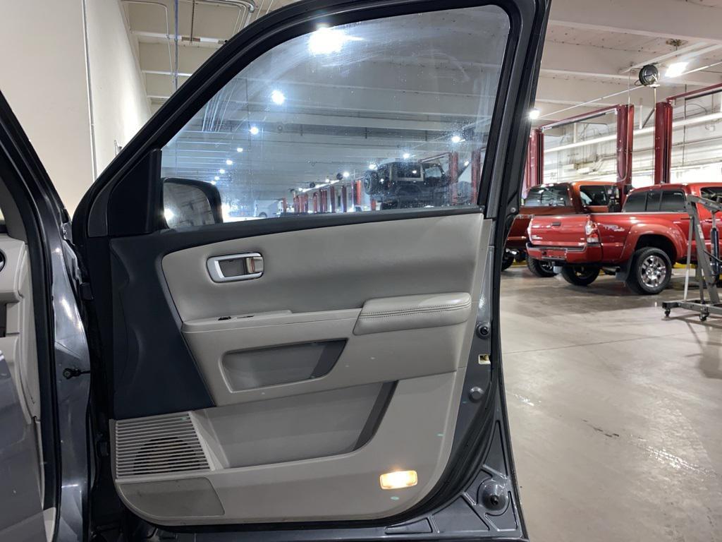 used 2011 Honda Pilot car, priced at $9,888