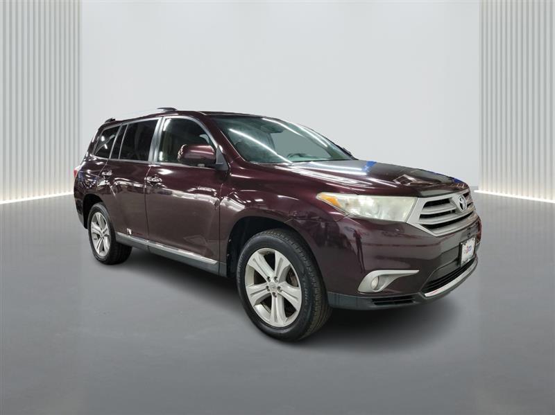used 2013 Toyota Highlander car, priced at $13,900