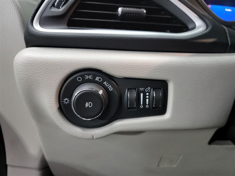 used 2024 Chrysler Pacifica car, priced at $31,500