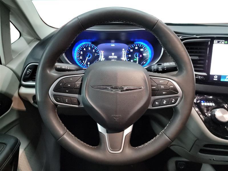 used 2024 Chrysler Pacifica car, priced at $31,500