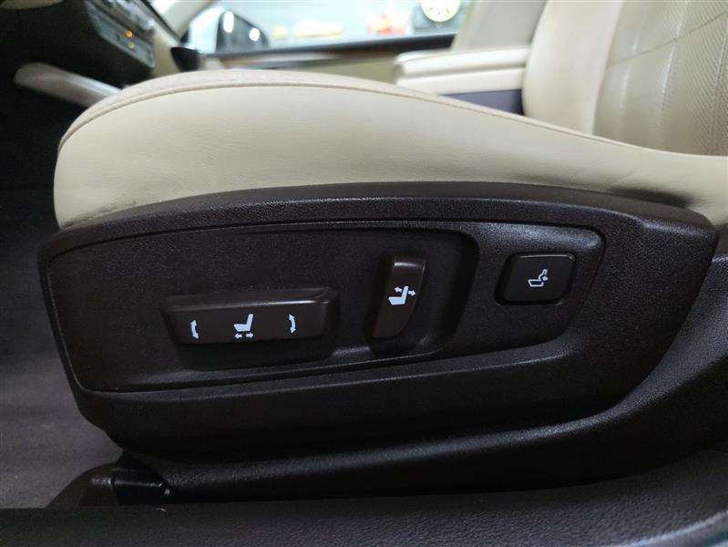 used 2018 Lexus ES 300h car, priced at $14,900