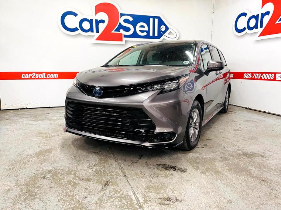 used 2022 Toyota Sienna car, priced at $34,900