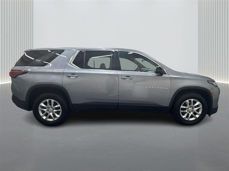 used 2023 Chevrolet Traverse car, priced at $21,900
