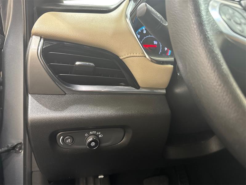 used 2023 Chevrolet Traverse car, priced at $21,900