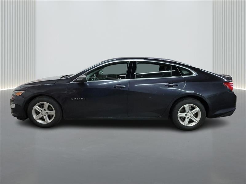 used 2022 Chevrolet Malibu car, priced at $13,900