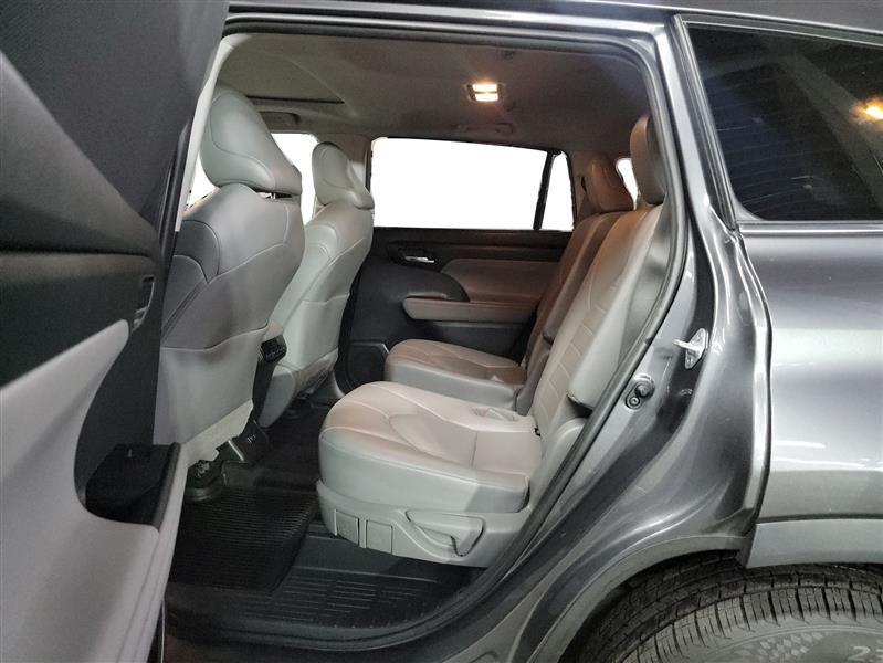 used 2021 Toyota Highlander car, priced at $23,900
