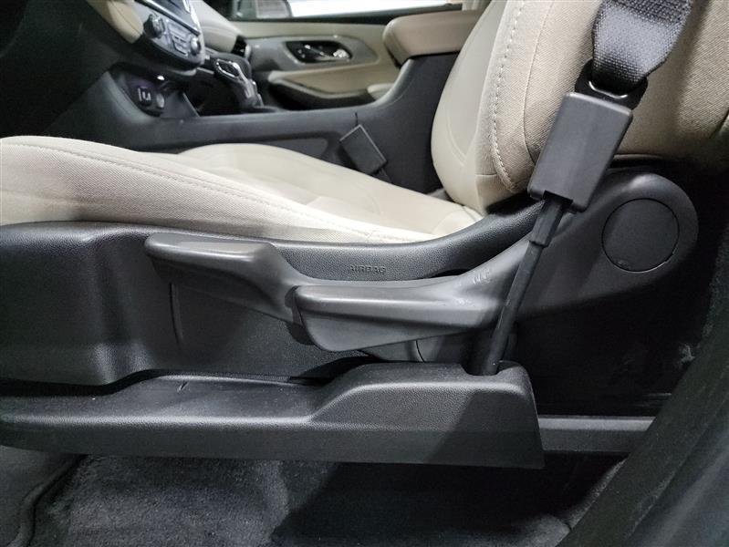 used 2023 Chevrolet Traverse car, priced at $23,900