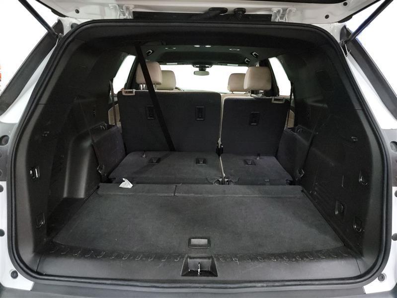 used 2023 Chevrolet Traverse car, priced at $24,500