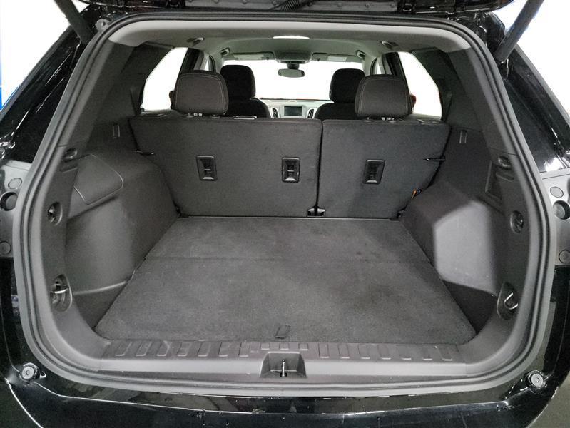 used 2024 Chevrolet Equinox car, priced at $22,900