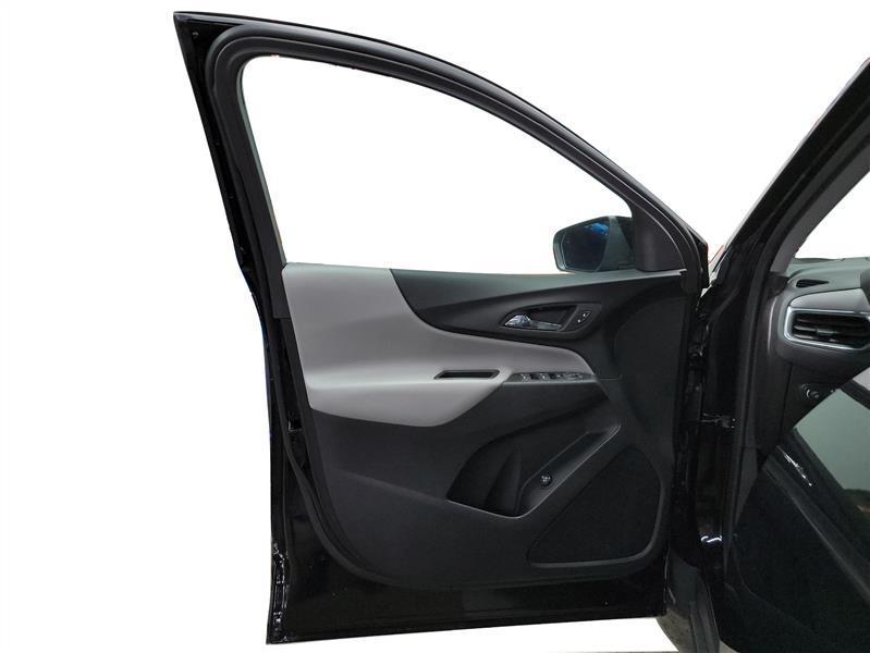 used 2024 Chevrolet Equinox car, priced at $22,900