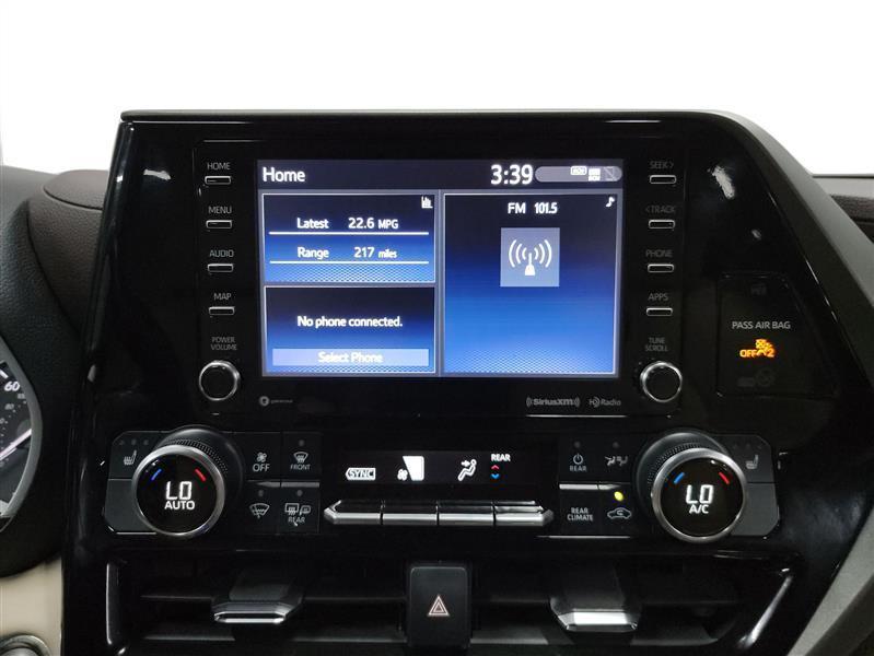 used 2022 Toyota Highlander car, priced at $28,900