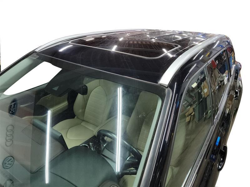 used 2022 Toyota Highlander car, priced at $28,900