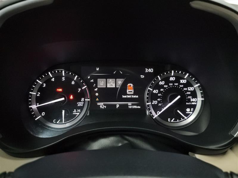 used 2022 Toyota Highlander car, priced at $28,900