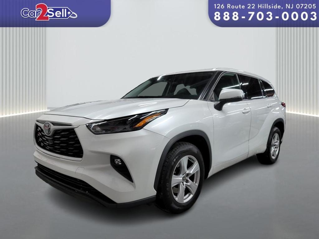 used 2022 Toyota Highlander car, priced at $21,900