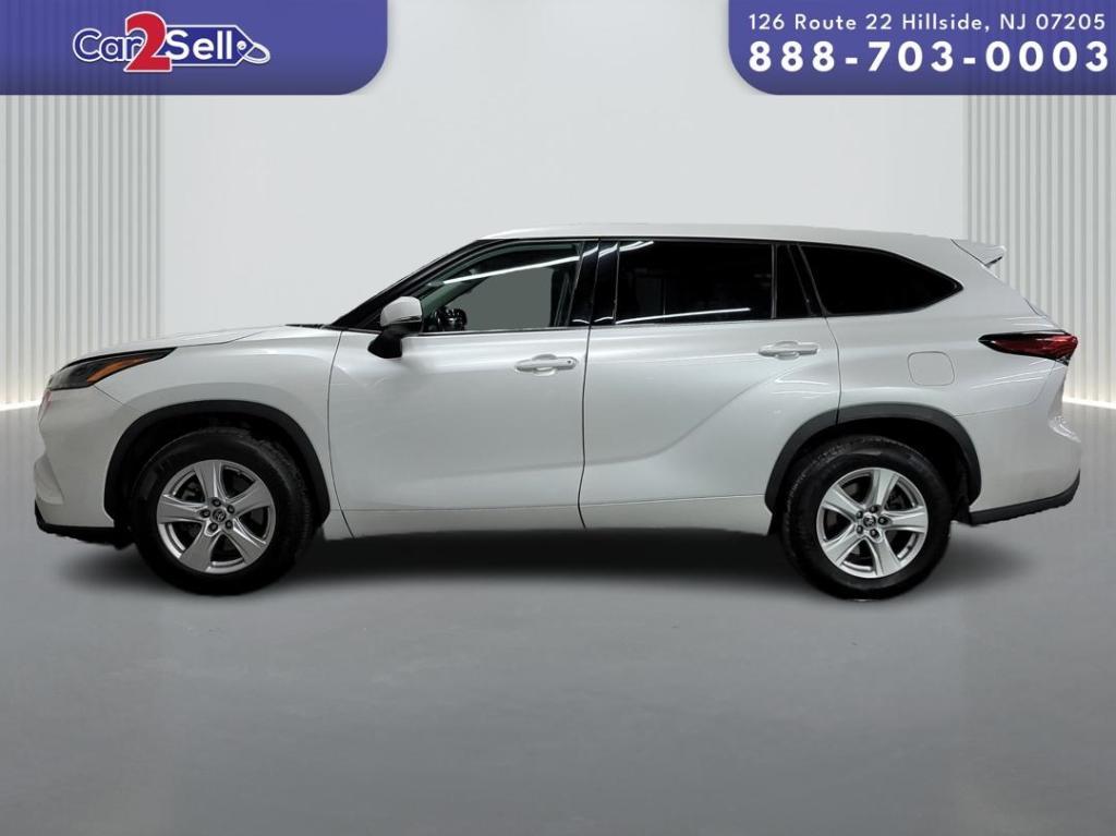 used 2022 Toyota Highlander car, priced at $21,900