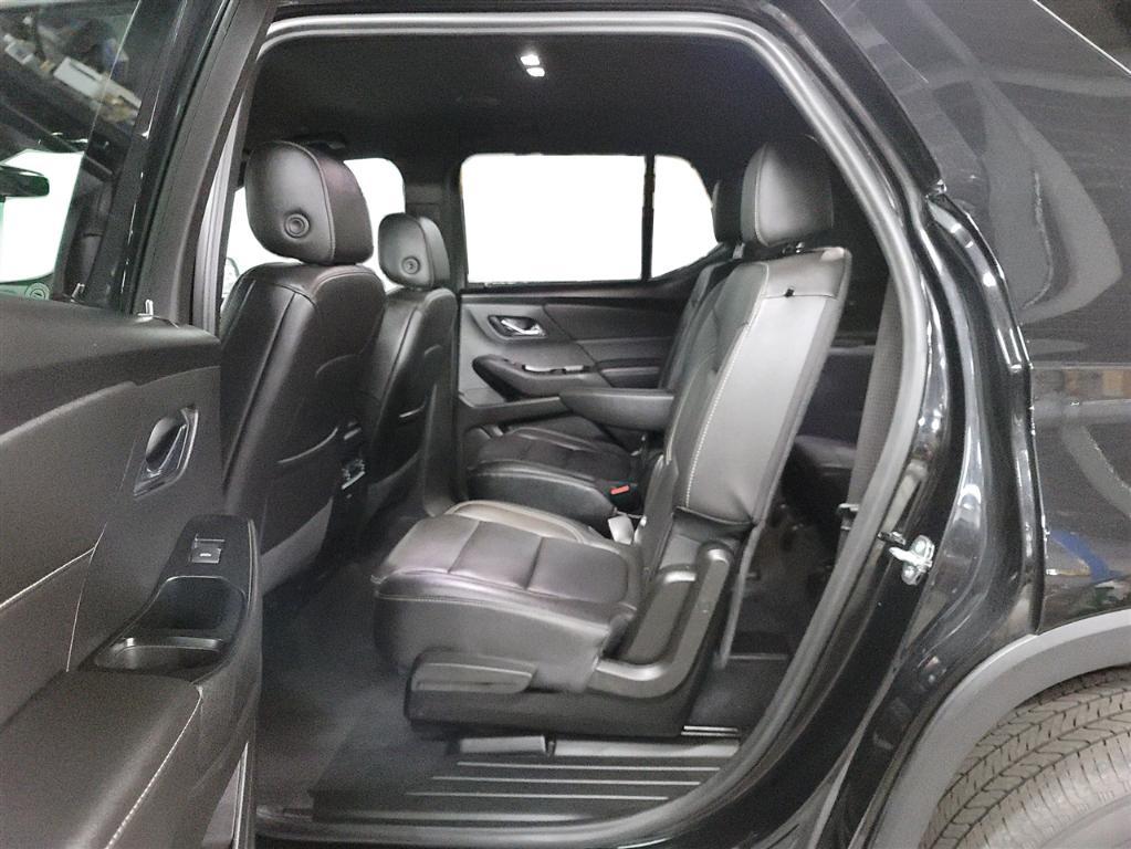 used 2023 Chevrolet Traverse car, priced at $20,900