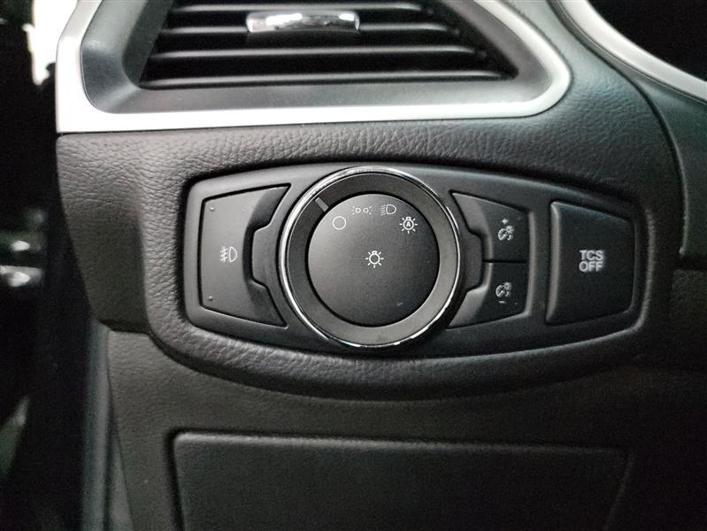 used 2021 Ford Edge car, priced at $17,500