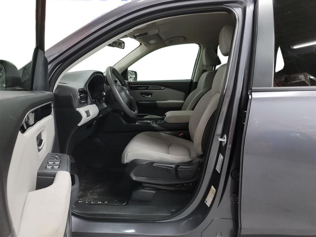 used 2023 Honda Pilot car, priced at $26,900