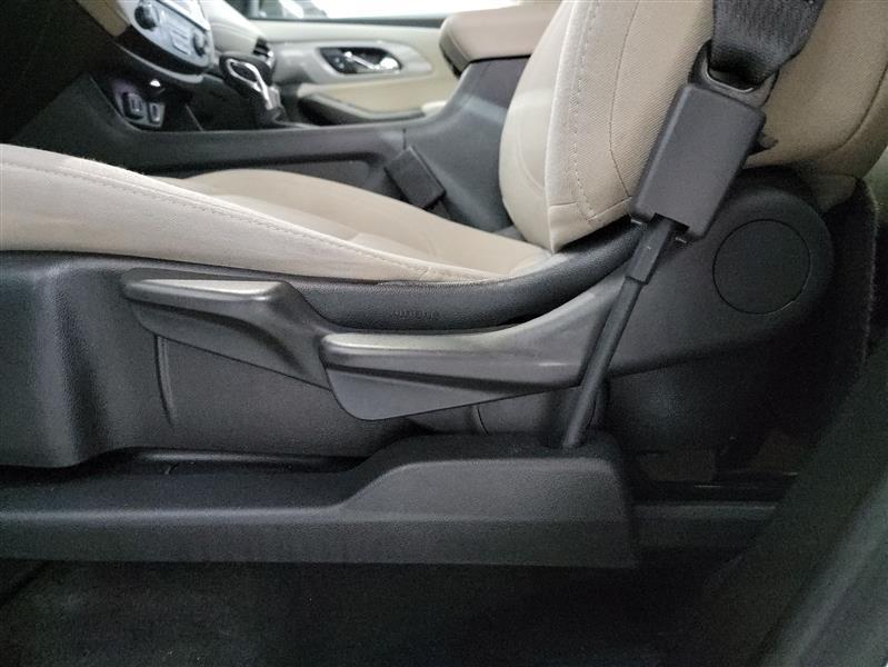 used 2023 Chevrolet Traverse car, priced at $22,900