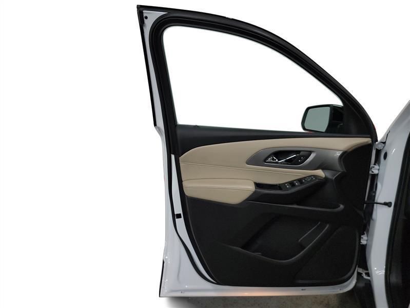 used 2023 Chevrolet Traverse car, priced at $22,900