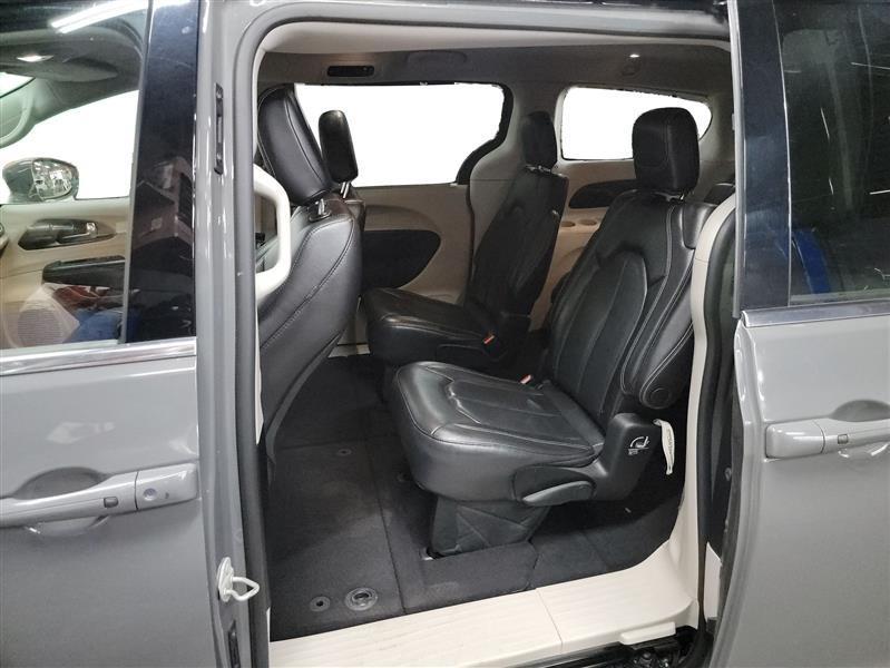 used 2022 Chrysler Pacifica car, priced at $21,900