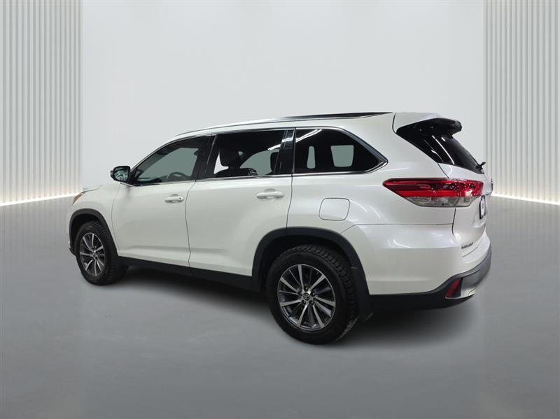 used 2019 Toyota Highlander car, priced at $20,500