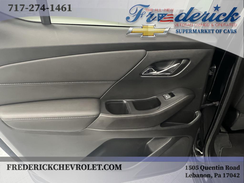 used 2023 Chevrolet Traverse car, priced at $32,500