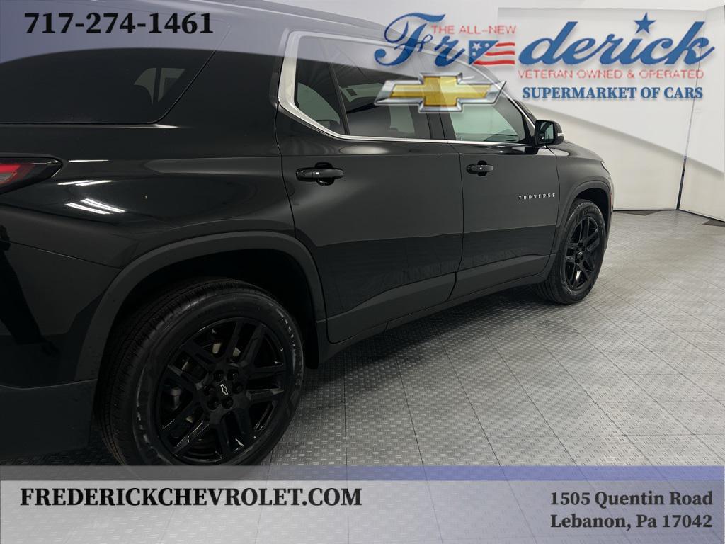 used 2023 Chevrolet Traverse car, priced at $32,500