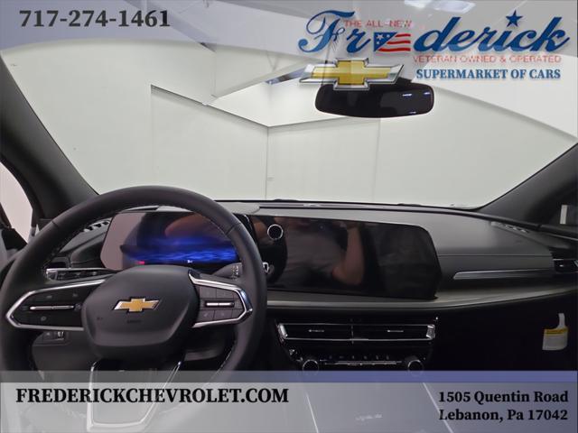 new 2025 Chevrolet Traverse car