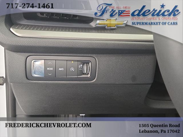 new 2025 Chevrolet Traverse car