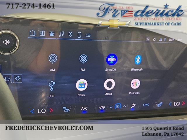 new 2025 Chevrolet Traverse car