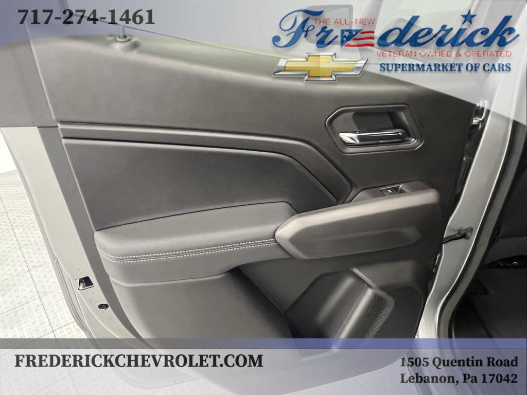 new 2025 Chevrolet Colorado car