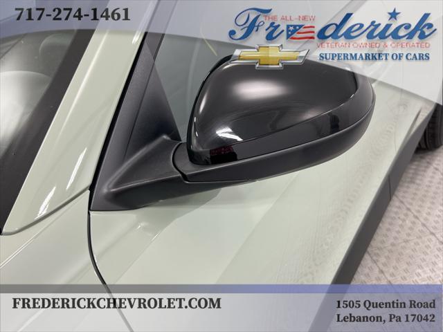 new 2025 Chevrolet Trax car