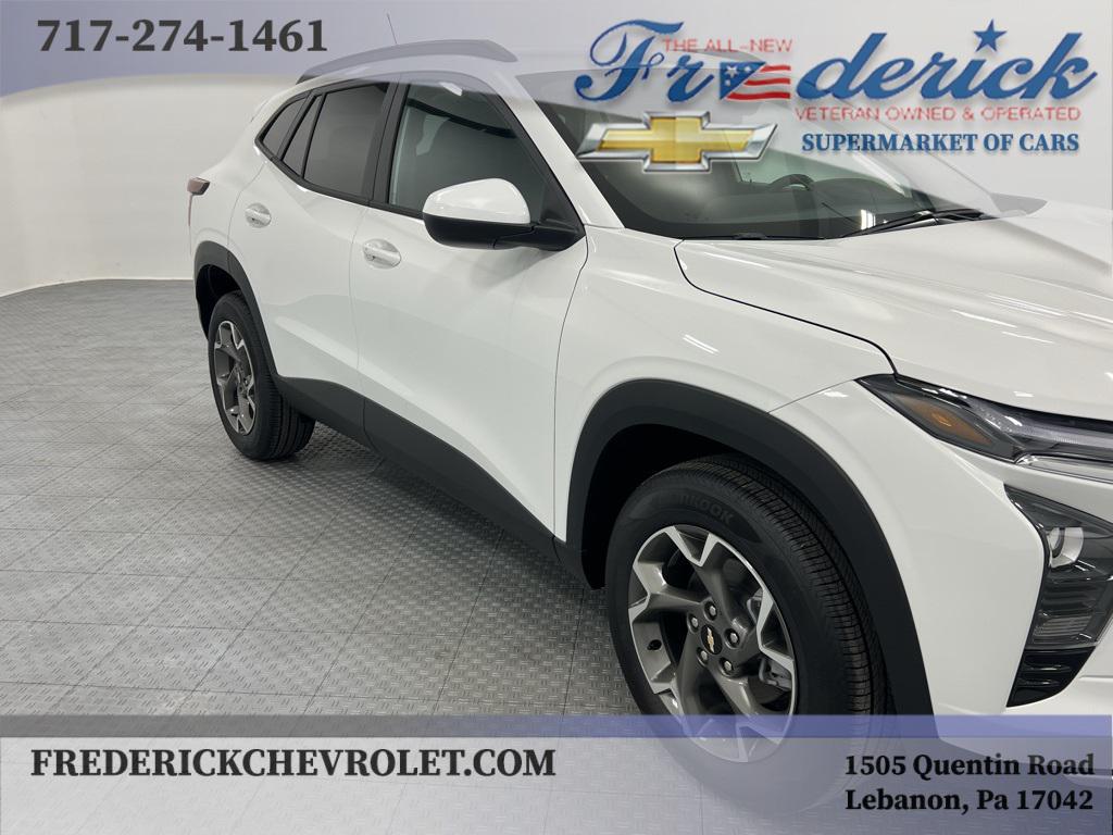 new 2025 Chevrolet Trax car, priced at $25,590