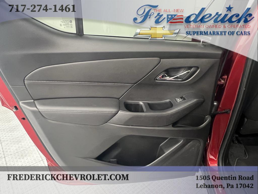 used 2022 Chevrolet Traverse car, priced at $29,900