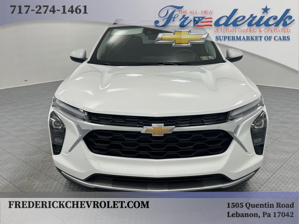 new 2025 Chevrolet Trax car, priced at $23,990