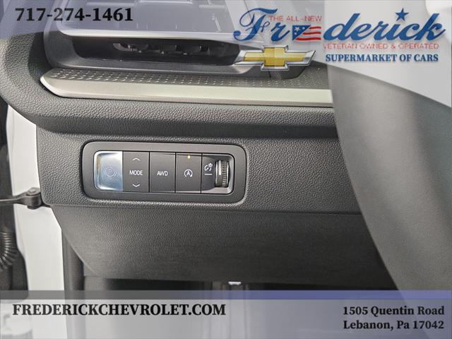 new 2025 Chevrolet Traverse car