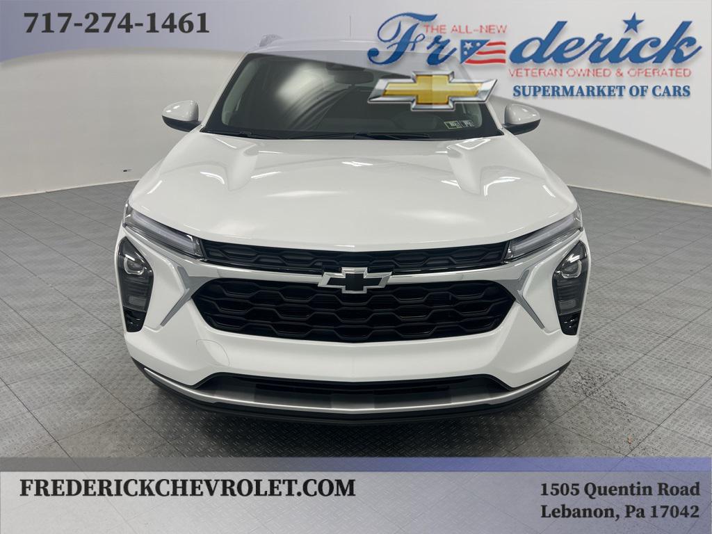 new 2026 Chevrolet Trax car, priced at $25,660