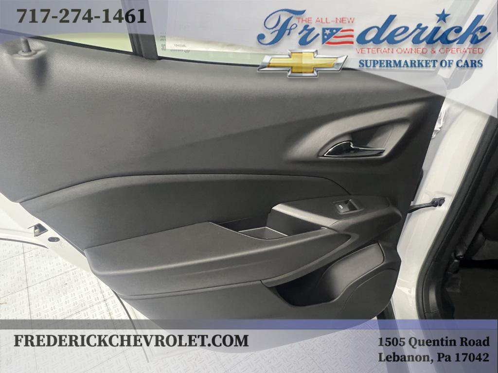 new 2026 Chevrolet Trax car, priced at $25,660