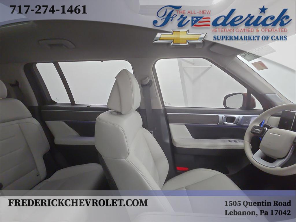 used 2025 Hyundai Santa Fe car, priced at $38,990