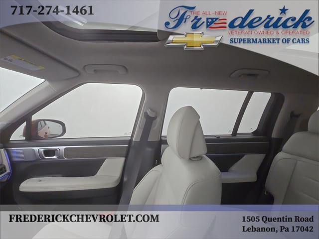 used 2025 Hyundai Santa Fe car, priced at $42,749
