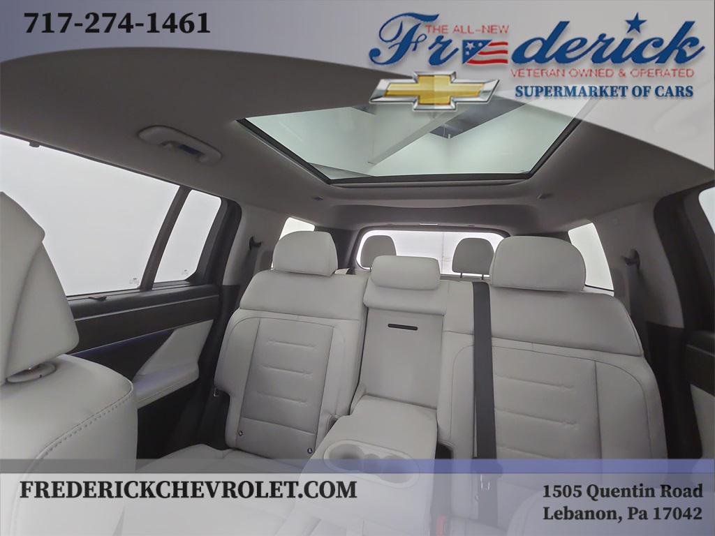 used 2025 Hyundai Santa Fe car, priced at $38,990