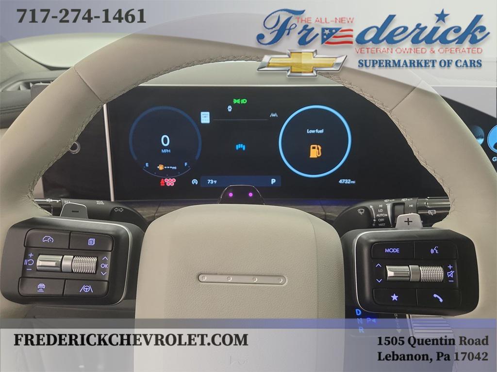 used 2025 Hyundai Santa Fe car, priced at $38,990