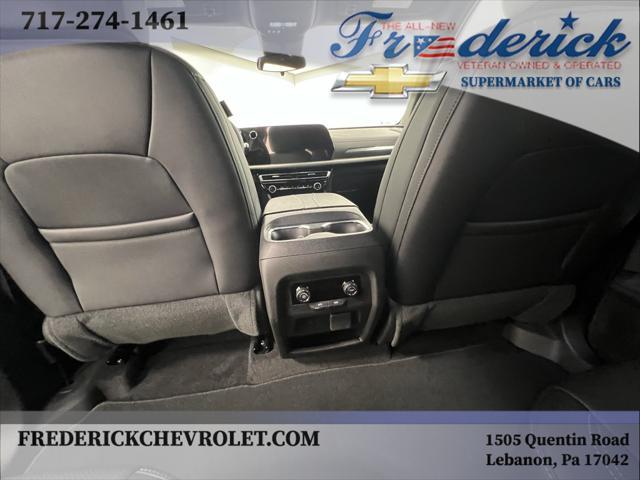 new 2025 Chevrolet Traverse car