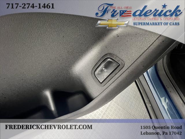 new 2025 Chevrolet Traverse car