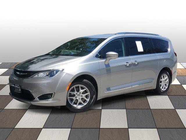 used 2020 Chrysler Pacifica car, priced at $13,252