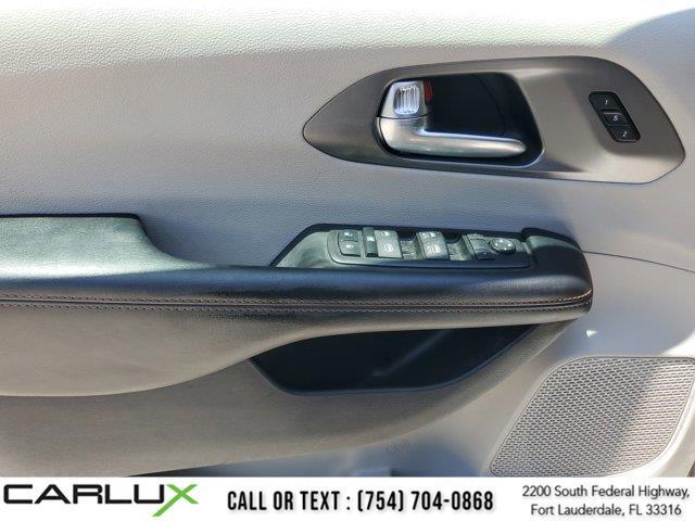 used 2020 Chrysler Pacifica car, priced at $13,252